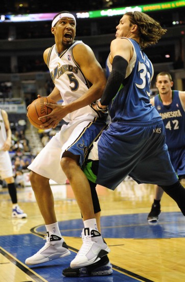 皮球窜入远 皮球窜入远